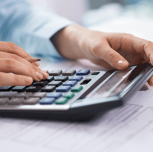 calculando as contas para solucionar com a lider